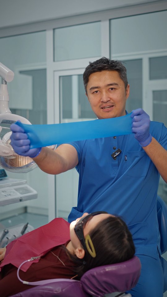 Садырбек — стоматолог